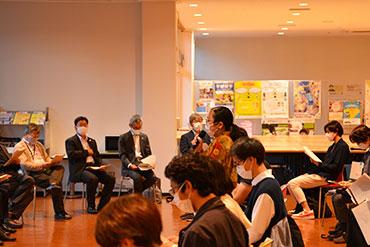 Roundtable Meeting between the President and Members of the Student Representative Conference (Zendaikai)